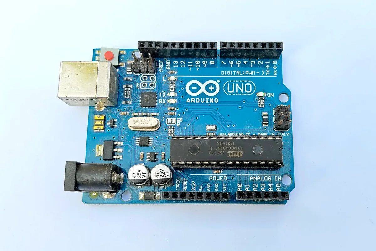 Placa compatível com Arduino Uno R3